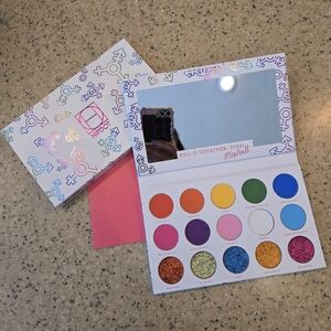 NWT Diamond Diva With Meatball Hipdot Eyeshadow Palette - Vibrant Colors